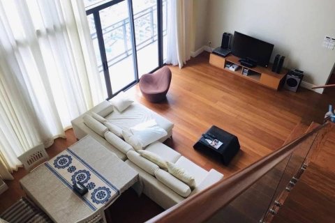 Condo à Khlong Toei, Bangkok, Thaïlande, 3 chambres  № 133963 - photo 2