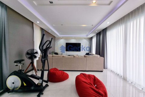 House in Pattaya, Thailand 5 bedrooms № 196721 - photo 20