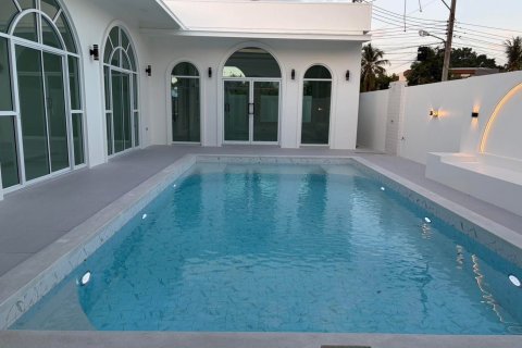 Вилла в Паттайе, Таиланд с 5 спальнями № 159885 - фото 2