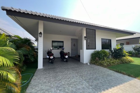 Villa in Pattaya, Thailand 3 bedrooms № 159881 - photo 2