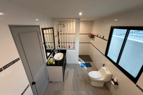Villa in Pattaya, Thailand 3 bedrooms № 159881 - photo 17
