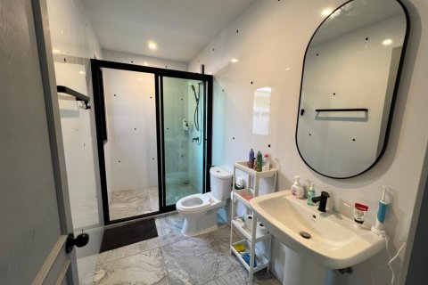 Villa in Pattaya, Thailand 3 bedrooms № 159881 - photo 18