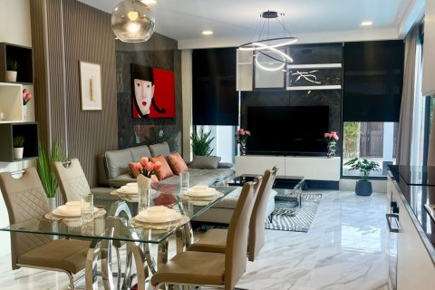 Villa à Pattaya, Thaïlande 4 chambres № 159883 - photo 9