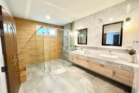 Вилла в Паттайе, Таиланд с 6 спальнями  № 159879 - фото 25