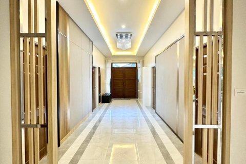 Вилла в Паттайе, Таиланд с 6 спальнями  № 159879 - фото 19