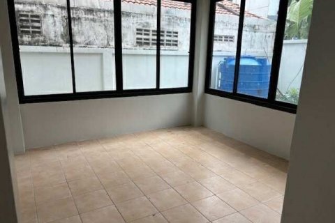 Townhouse in Kathu, Thailand 3 bedrooms № 145182 - photo 4