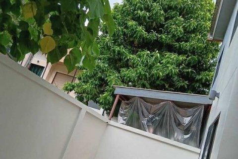 Townhouse in Kathu, Thailand 3 bedrooms № 145182 - photo 8