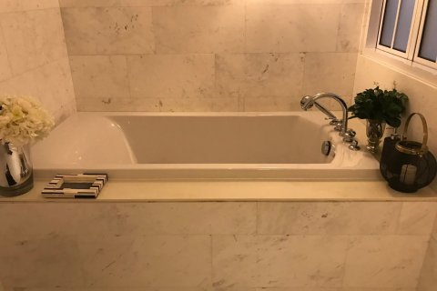 House in Watthana, Bangkok, Thailand 4 bedrooms № 145184 - photo 8