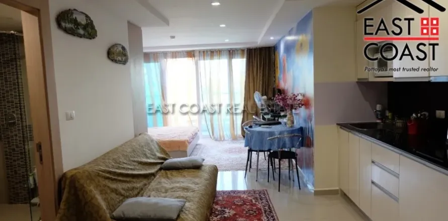 Estudio en el condominio en Pattaya, Tailandia № 213728