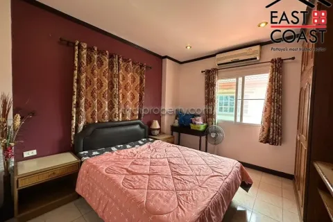 Casa de 5 dormitorios en Jomtien Beach, Pattaya, Tailandia № 213726 - foto 29