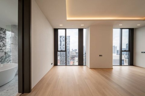 Penthouse in Bangkok, Thailand 3 bedrooms № 180870 - photo 27