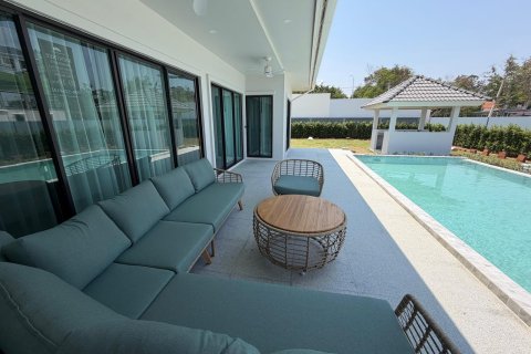 Villa in Hua Hin, Thailand 3 Schlafzimmer № 222585 - Foto 2