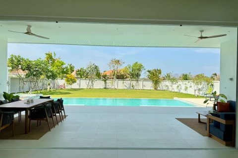 Villa in Hua Hin, Thailand 4 Schlafzimmer № 222589 - Foto 11