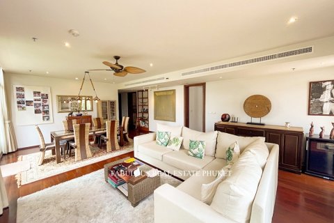 Villa in Ko Kaeo, Thailand 3 bedrooms № 179656 - photo 8