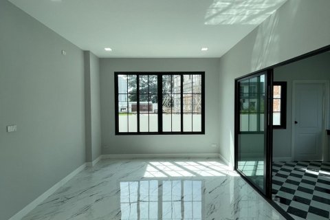 Maison à Chiang Mai, Thaïlande 4 chambres № 167861 - photo 11