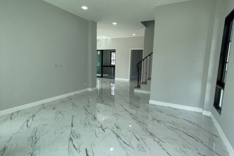 Maison à Chiang Mai, Thaïlande 4 chambres № 167861 - photo 5