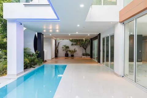 House in Hang Dong, Thailand 8 bedrooms № 167865 - photo 7