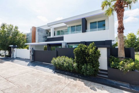 House in Hang Dong, Thailand 8 bedrooms № 167865 - photo 3