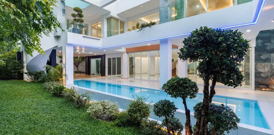 House in Hang Dong, Thailand 8 bedrooms № 167865