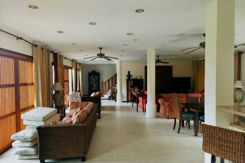 Villa in Ko Samui, Thailand 4 bedrooms № 162930 - photo 2