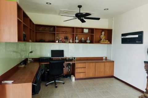 Villa in Ko Samui, Thailand 4 bedrooms № 162930 - photo 4