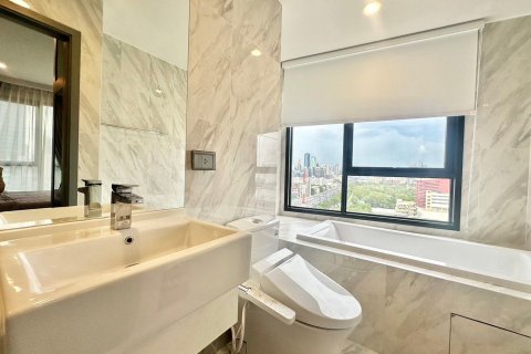 Кондоминиум с 2 спальнями в Клонг Тоэй, Бангкок, Таиланд № 162926 - фото 15