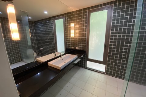 Villa in Kathu, Thailand 4 bedrooms № 162929 - photo 14