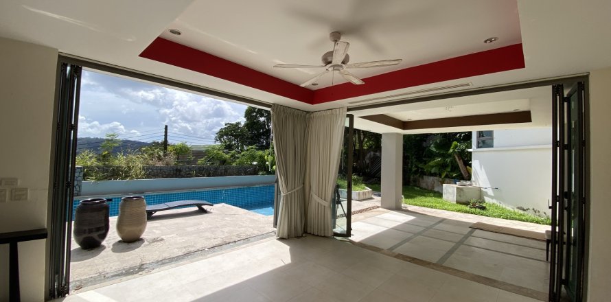 Villa in Kathu, Thailand 4 bedrooms № 162929