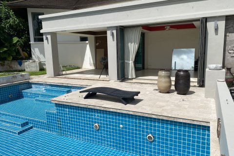 Villa in Kathu, Thailand 4 bedrooms № 162929 - photo 3