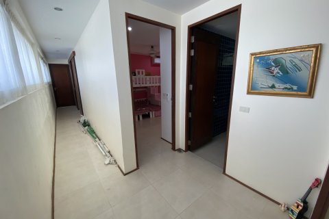 Villa in Kathu, Thailand 4 bedrooms № 162929 - photo 22