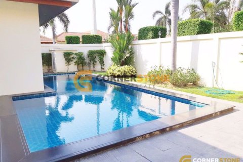 Studio in Pattaya, Thailand № 176757