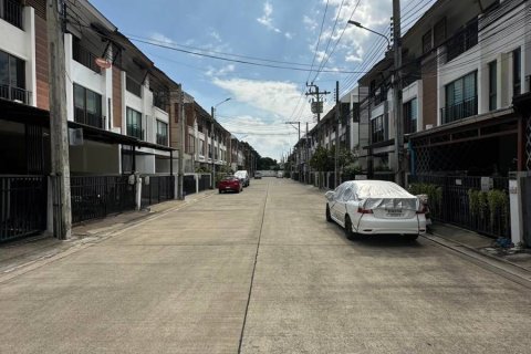 Townhouse à Phra Khanong, Bangkok, Thaïlande 3 chambres № 160613 - photo 8