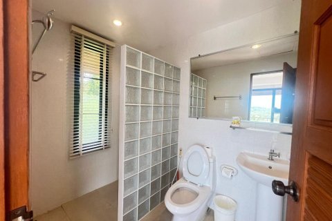Villa in Ko Samui, Thailand 4 bedrooms № 160618 - photo 24