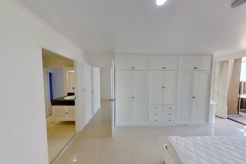 Studio dans le Condo à Watthana, Bangkok, Thaïlande № 160614 - photo 4