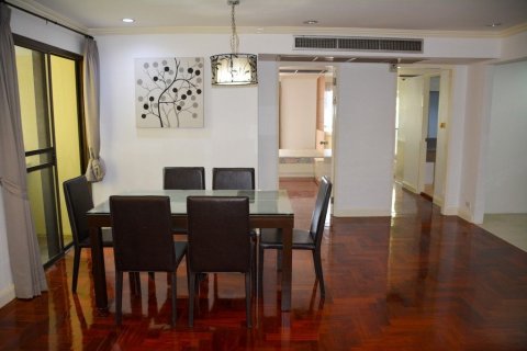 Condo in Watthana, Bangkok, Thailand, 2 bedrooms  № 160615 - photo 8