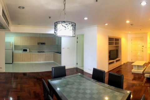 Condo in Watthana, Bangkok, Thailand, 2 bedrooms  № 160615 - photo 4