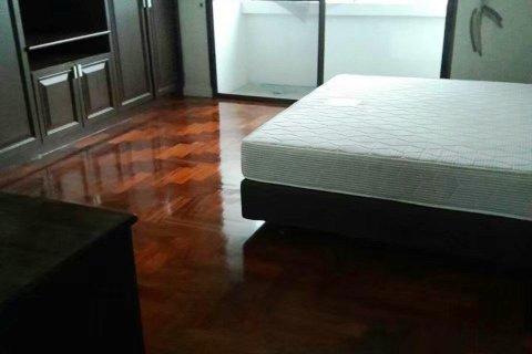 Condo in Watthana, Bangkok, Thailand, 2 bedrooms № 160616 - photo 3