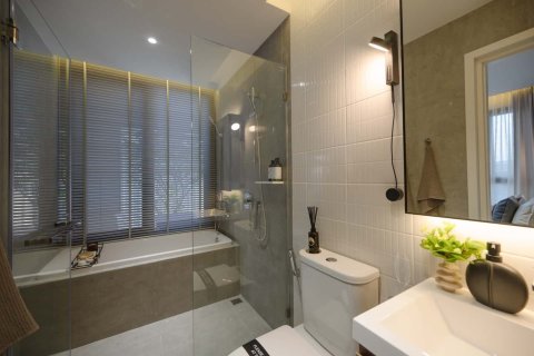 Condo in Bangkok, Thailand, 2 bedrooms  № 166609 - photo 13