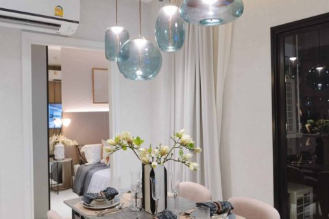 Condo in Bangkok, Thailand, 2 bedrooms  № 166609 - photo 2