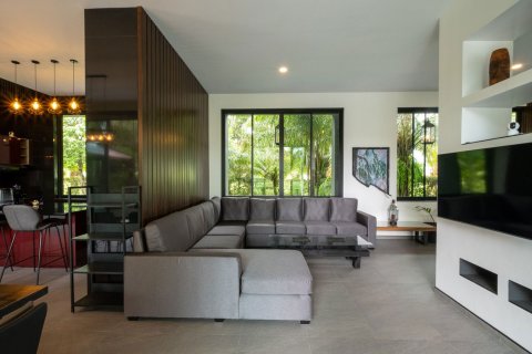 Villa in Chiang Mai, Thailand 5 bedrooms № 159994 - photo 12