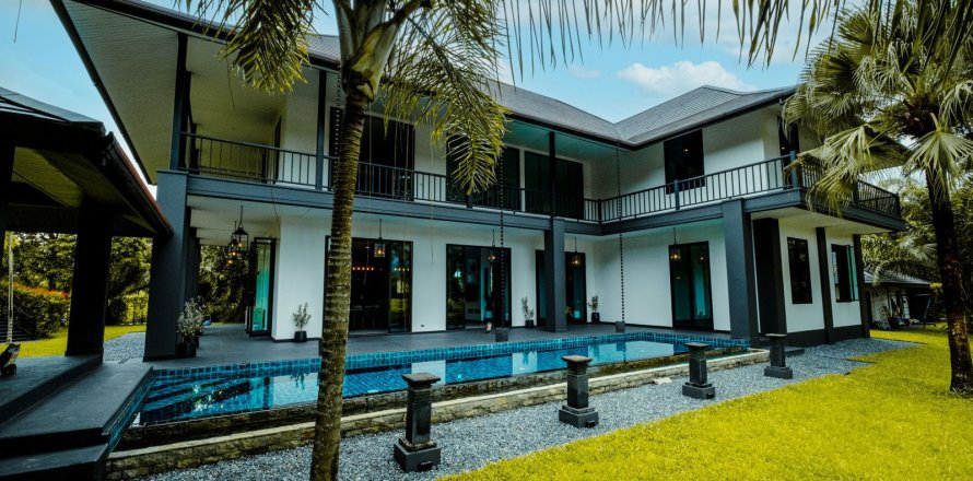Villa in Chiang Mai, Thailand 5 bedrooms № 159994
