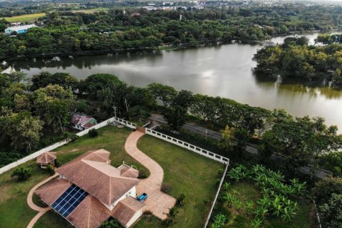 House in Chiang Mai, Thailand 5 bedrooms № 159991