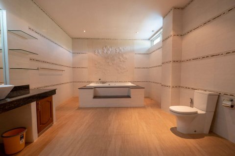 Maison à Chiang Mai, Thaïlande 5 chambres № 159991 - photo 18