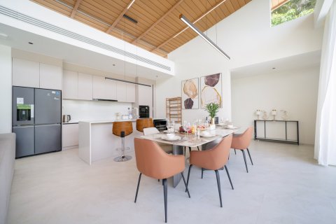 Casa de 4 dormitorios en Bang Tao, Tailandia № 233476 - foto 6