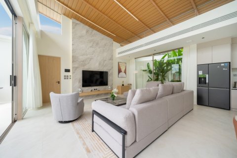 Casa de 4 dormitorios en Bang Tao, Tailandia № 233476 - foto 7