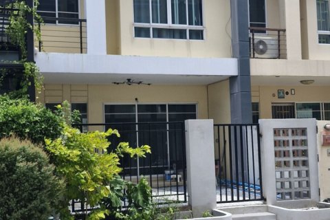 Townhouse in Chom Thong, Bangkok, Thailand 3 bedrooms № 161752