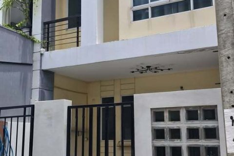 Townhouse in Chom Thong, Bangkok, Thailand 3 bedrooms № 161752 - photo 3