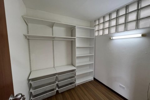 ทาวน์เฮาส์ในกรุงเทพฯ, ประเทศไทย 4 ห้องนอน № 209738 - รูปถ่าย 20