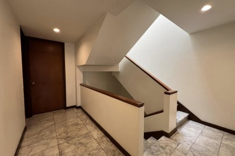 ทาวน์เฮาส์ในกรุงเทพฯ, ประเทศไทย 4 ห้องนอน № 209738 - รูปถ่าย 12