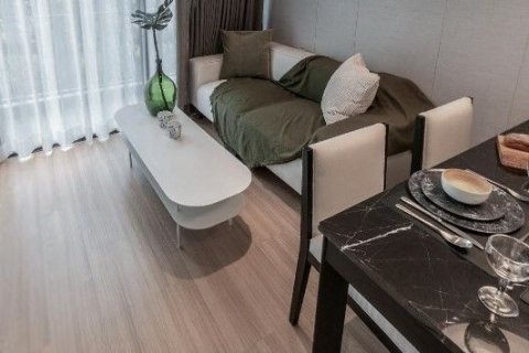 Condo in Phra Khanong, Bangkok, Thailand, 3 bedrooms  № 160935 - photo 8